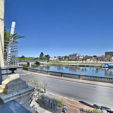 Apartment Triomphe - Vue Sublime, Confort Moderne, Charme Gallo-Romain, Coeur De Ville, Tv 4K, Fibre