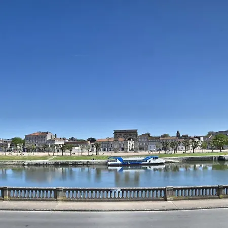 아파트 Triomphe - Vue Sublime, Confort Moderne, Charme Gallo-romain, Coeur De Ville, Tv 4k, Fibre 생트