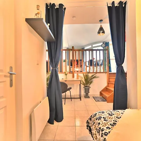 Triomphe - Vue Sublime, Confort Moderne, Charme Gallo-romain, Cœur De Ville, Tv 4k, Fibre