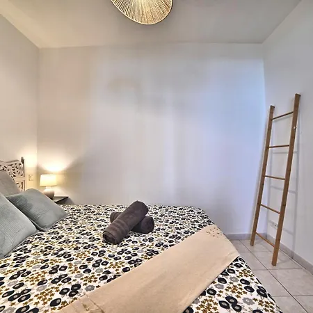 Apartment Triomphe - Vue Sublime, Confort Moderne, Charme Gallo-Romain, Coeur De Ville, Tv 4K, Fibre Saintes