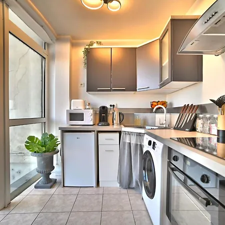 Triomphe - Vue Sublime, Confort Moderne, Charme Gallo-romain, Coeur De Ville, Tv 4k, Fibre