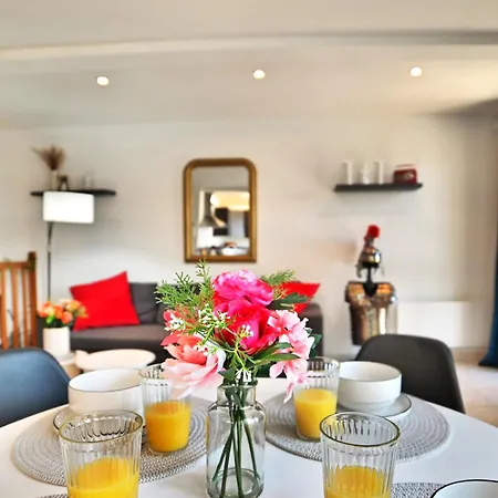 Apartment Triomphe - Vue Sublime, Confort Moderne, Charme Gallo-Romain, Coeur De Ville, Tv 4K, Fibre *
