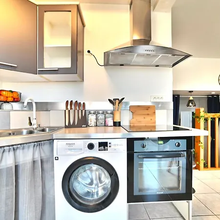 Triomphe - Vue Sublime, Confort Moderne, Charme Gallo-romain, Coeur De Ville, Tv 4k, Fibre