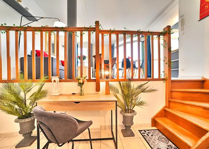 Apartment Triomphe - Vue Sublime, Confort Moderne, Charme Gallo-romain, Coeur De Ville, Tv 4k, Fibre