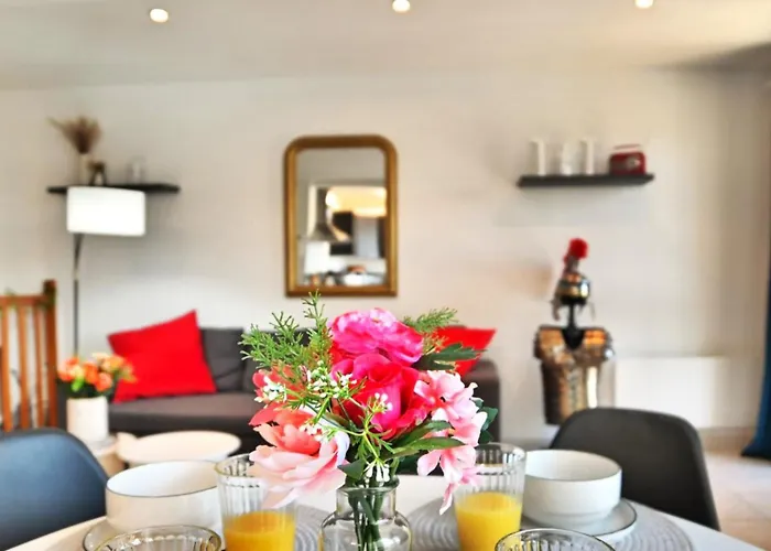 Apartment Triomphe - Vue Sublime, Confort Moderne, Charme Gallo-romain, Coeur De Ville, Tv 4k, Fibre *