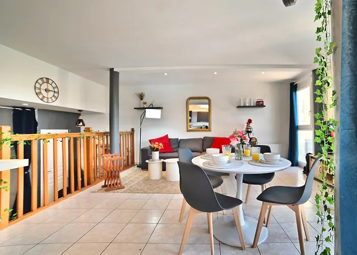 Apartment Triomphe - Vue Sublime, Confort Moderne, Charme Gallo-romain, Coeur De Ville, Tv 4k, Fibre *