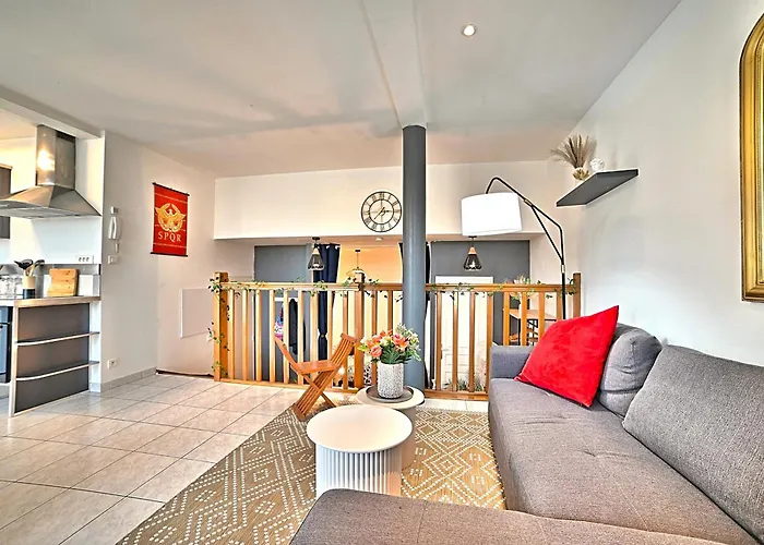 Triomphe - Vue Sublime, Confort Moderne, Charme Gallo-romain, Coeur De Ville, Tv 4k, Fibre