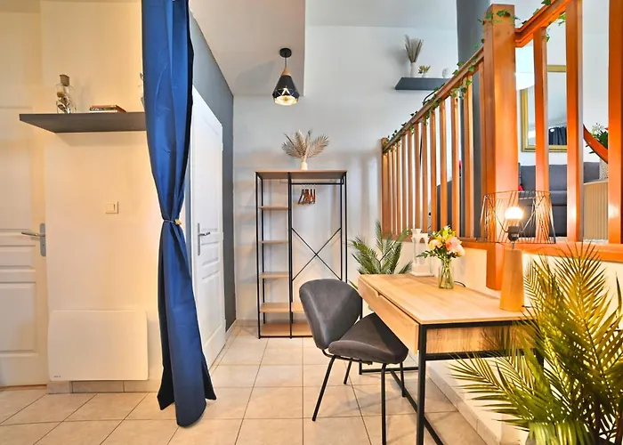 Apartment Triomphe - Vue Sublime, Confort Moderne, Charme Gallo-romain, Coeur De Ville, Tv 4k, Fibre